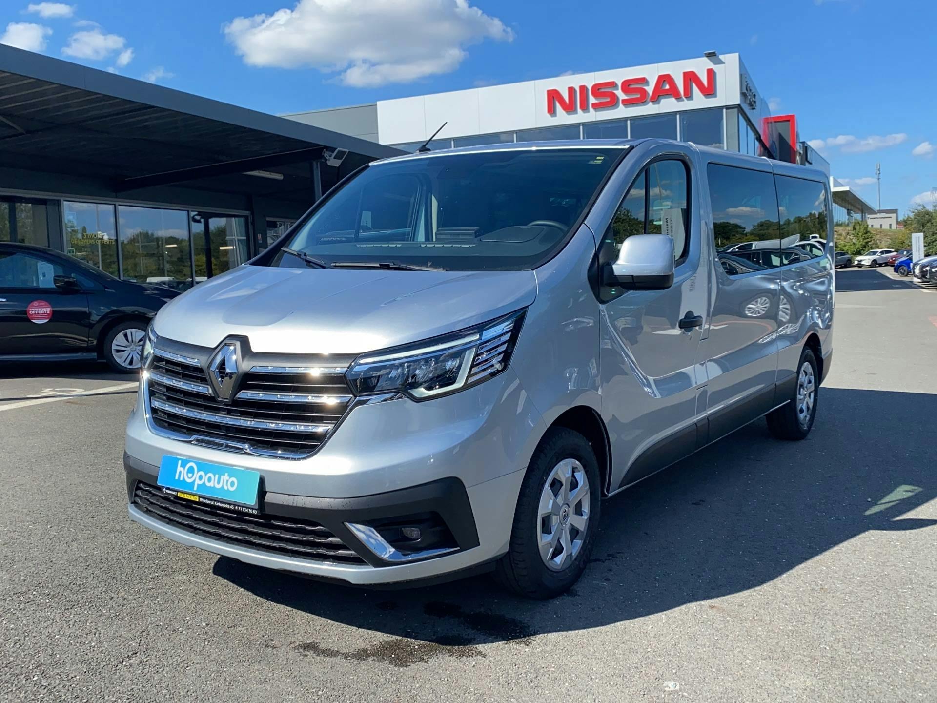 RENAULT Trafic combi-image