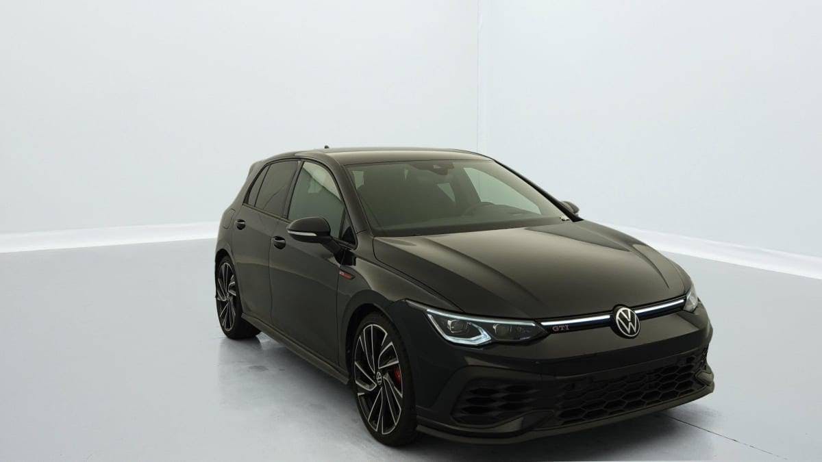 VOLKSWAGEN Golf-image