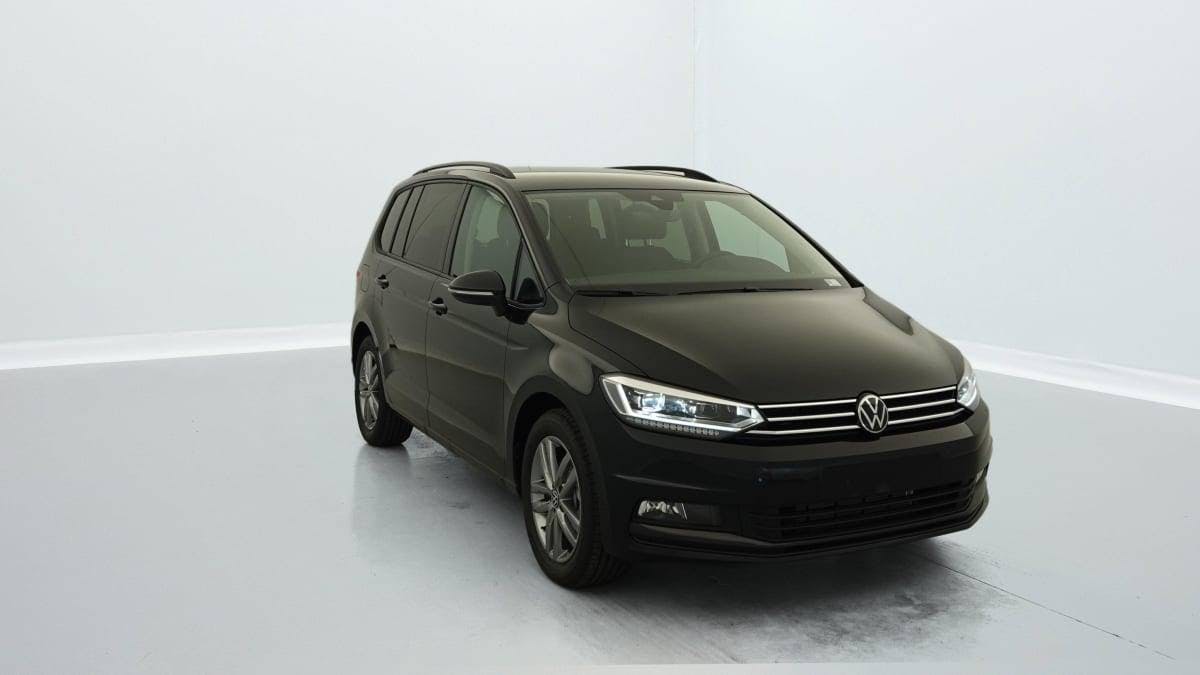 VOLKSWAGEN Touran-image